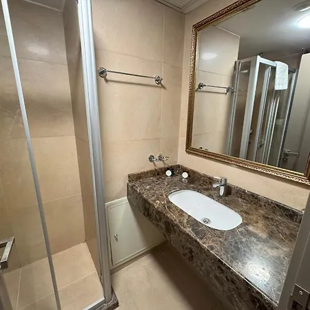 Otel Aven *